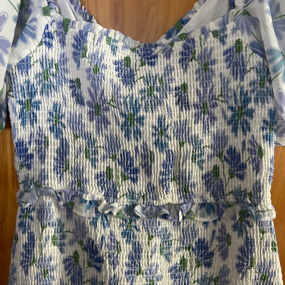 NWT Storia Blue Daisy Smocked Dress - Picture 5 of 8